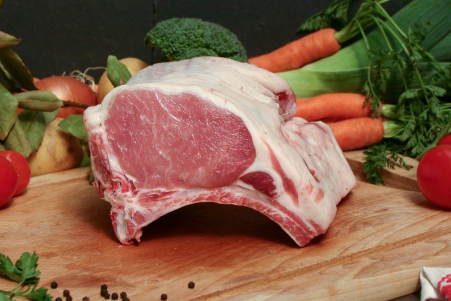 Rôti poitrine avec couenne de porc BoucherieAurières.fr